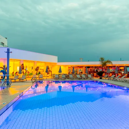 Hotell Limanaki & 4*