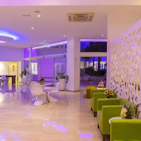 Hotel Limanaki & 4*