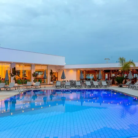 Hotell Limanaki & 4*
