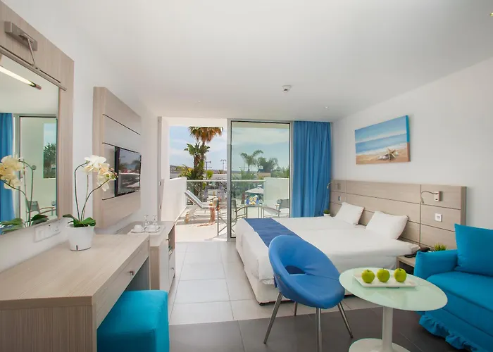 Hotel Limanaki &