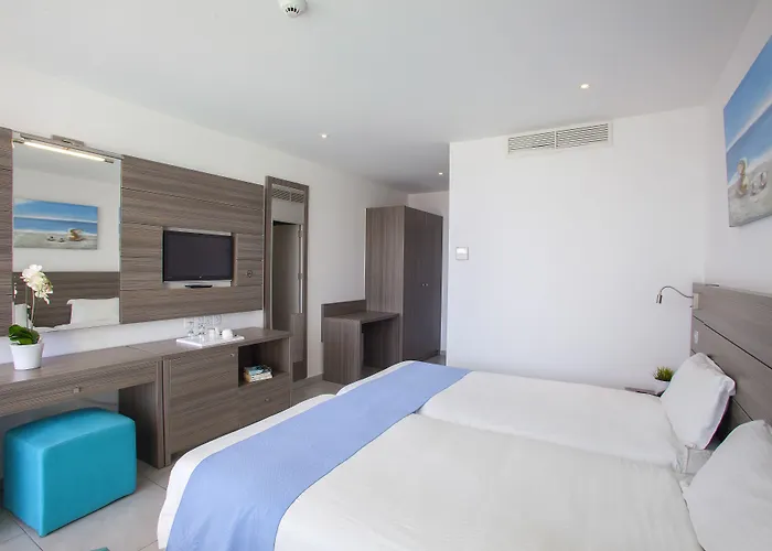 Limanaki & Hotell Ayia Napa