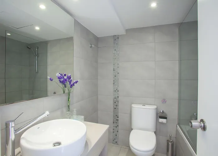 Hotell Limanaki & 4*